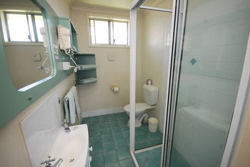 Motabelle Holiday Units - Mackay Tourism 24