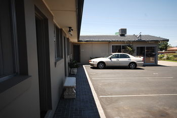 Motabelle Holiday Units - Mackay Tourism 37