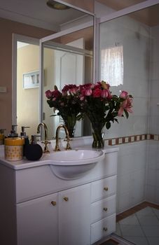 Cutmore Cottages - Bagala Bungalow - Mackay Tourism 11