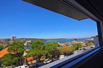 The Penthouse At Cremorne Point Manor - Mackay Tourism 9