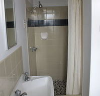 Hotel Beach House Nambour - Mackay Tourism