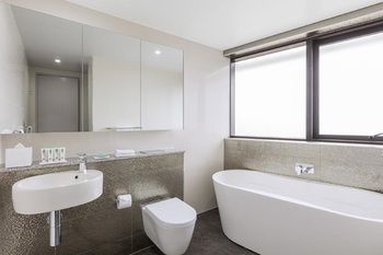 Meriton Serviced Apartments Church Street - Mackay Tourism 6