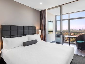 Meriton Serviced Apartments Church Street - Mackay Tourism 11