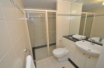 Sydney CBD 2806 Pt Furnished Apartment - Mackay Tourism 1
