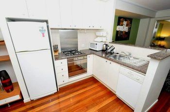 Sydney CBD 2806 Pt Furnished Apartment - Mackay Tourism 7