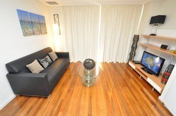 Sydney CBD 2806 Pt Furnished Apartment - Mackay Tourism 9