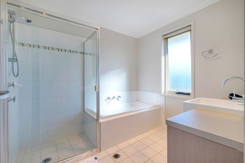 Getaway Holiday Campsie - Mackay Tourism 19