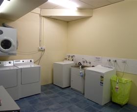 Mayfair Plaza Motel - Mackay Tourism 4