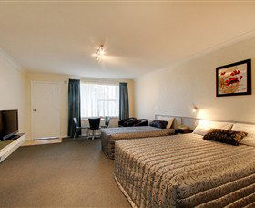 Tamar River Villas - Mackay Tourism 4