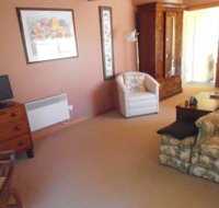 John and Eva Selles Studio Apartment - Mackay Tourism