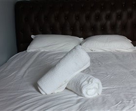Backpackers Imperial Hotel - Mackay Tourism 1