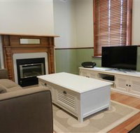 Myrtle Cottage - Mackay Tourism