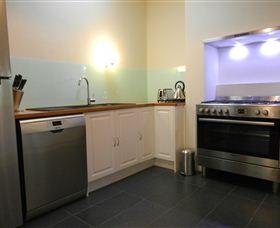 Myrtle Cottage - Mackay Tourism 1