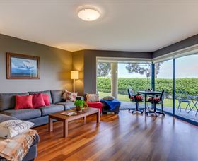 Carol's B&B - Mackay Tourism 1