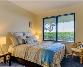 Carol's B&B - Mackay Tourism 3