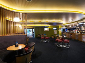 Carlyle Hotel - Mackay Tourism 0