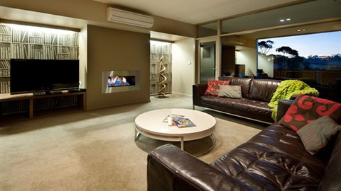 Mineral Spa Villas - Mackay Tourism 0