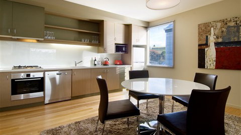 Mineral Spa Villas - Mackay Tourism 2