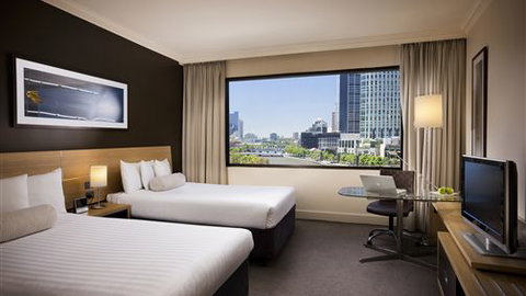 Crowne Plaza Melbourne - Mackay Tourism 2