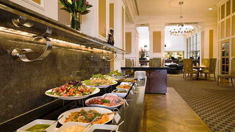 Vibe Savoy Hotel Melbourne - Mackay Tourism 4