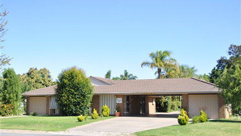 Darling Junction Motor Inn - Mackay Tourism 1