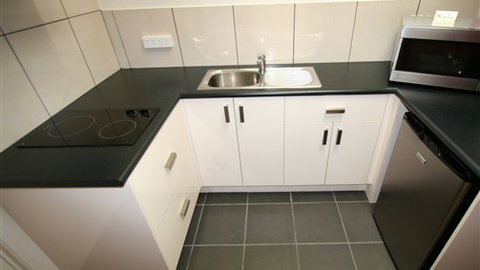 Best Western Hamilton Lakeside Motel - Mackay Tourism 0