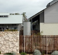 Oceanic Sorrento - Motel Apartments - Mackay Tourism