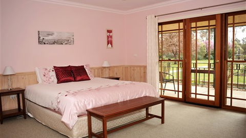 Stableford House Bed & Breakfast - Mackay Tourism 0