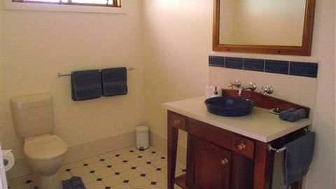 Stableford House Bed & Breakfast - Mackay Tourism 3