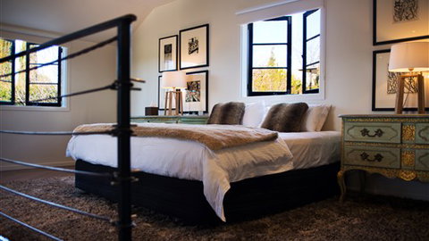 Villa Parma At Peppers Mineral Springs Hotel - Mackay Tourism 4