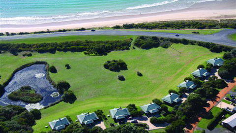 Apollo Bay Cottages - Mackay Tourism 0