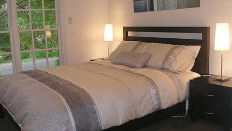 Deanswood Self Contained Accommodation - Mackay Tourism 0