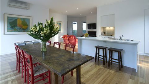 The Cottage At Bolobek - Mackay Tourism 1