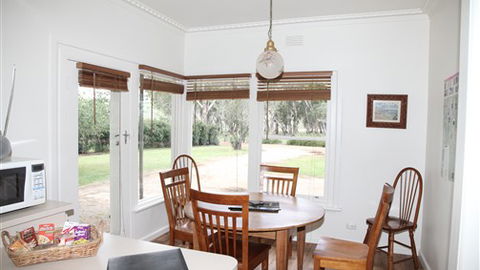 Riga Country Retreat - Mackay Tourism 0