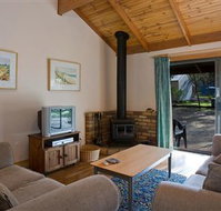 Surf Coast Cabins in Aireys Inlet - Mackay Tourism