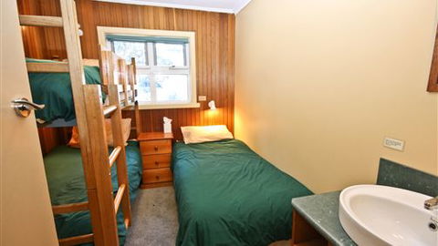 Red Onion Ski Chalet - Mackay Tourism 6