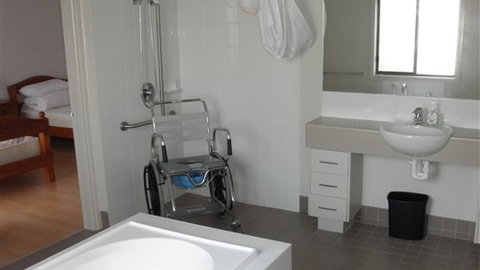 Frankston Accessible Holiday House - Mackay Tourism 0
