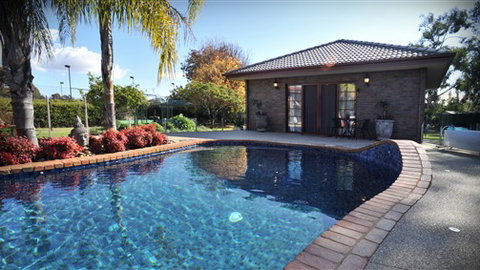 Waldara Cottage - Mackay Tourism 1