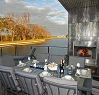 Gippsland Lakehouse - Mackay Tourism
