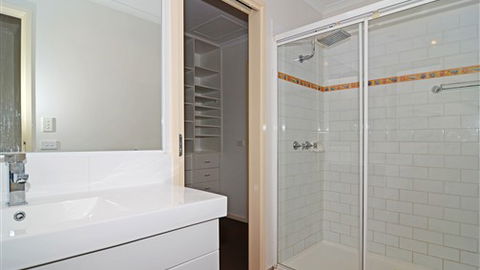 Barrakee Beach House - Anglesea - Mackay Tourism 5