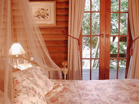 Aldgate Lodge Bed & Breakfast - Mackay Tourism 0