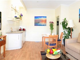 Cooinda View Bed And Breakfast - Mackay Tourism 0