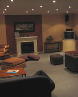 Aalberg Chalet - Mackay Tourism 1