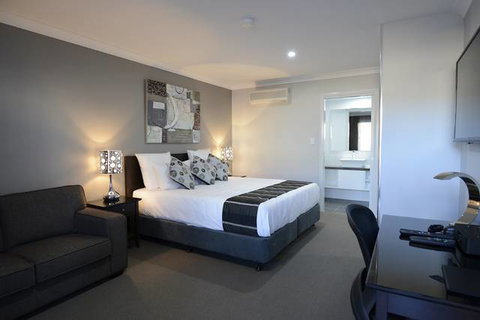 Aastro Dish Motor Inn - Mackay Tourism 0