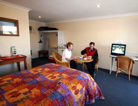 Alexander Motel & Peppercorn Restaurant - Mackay Tourism 2