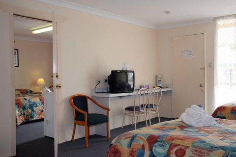 Alexander Motel & Peppercorn Restaurant - Mackay Tourism 5