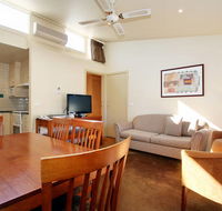 Alzburg Resort - Mackay Tourism