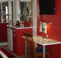 Avaleen Lodge Motor Inn - Mackay Tourism