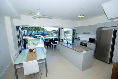 Beachside At Magnetic Harbour - Mackay Tourism 1