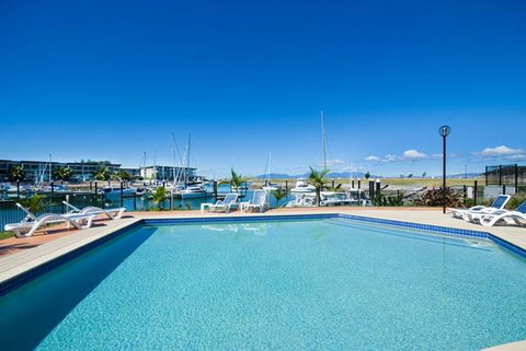 Beachside At Magnetic Harbour - Mackay Tourism 3